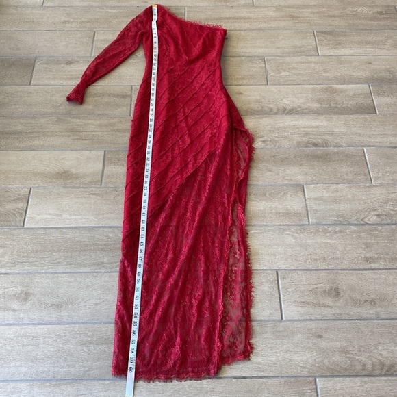 Lovers + Friends Off The Shoulder Red Lace Maxi Dress Size: XS - Picture 8 of 9